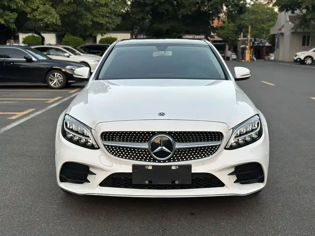 Mercedes-Benz C-Class — миниатюра 2