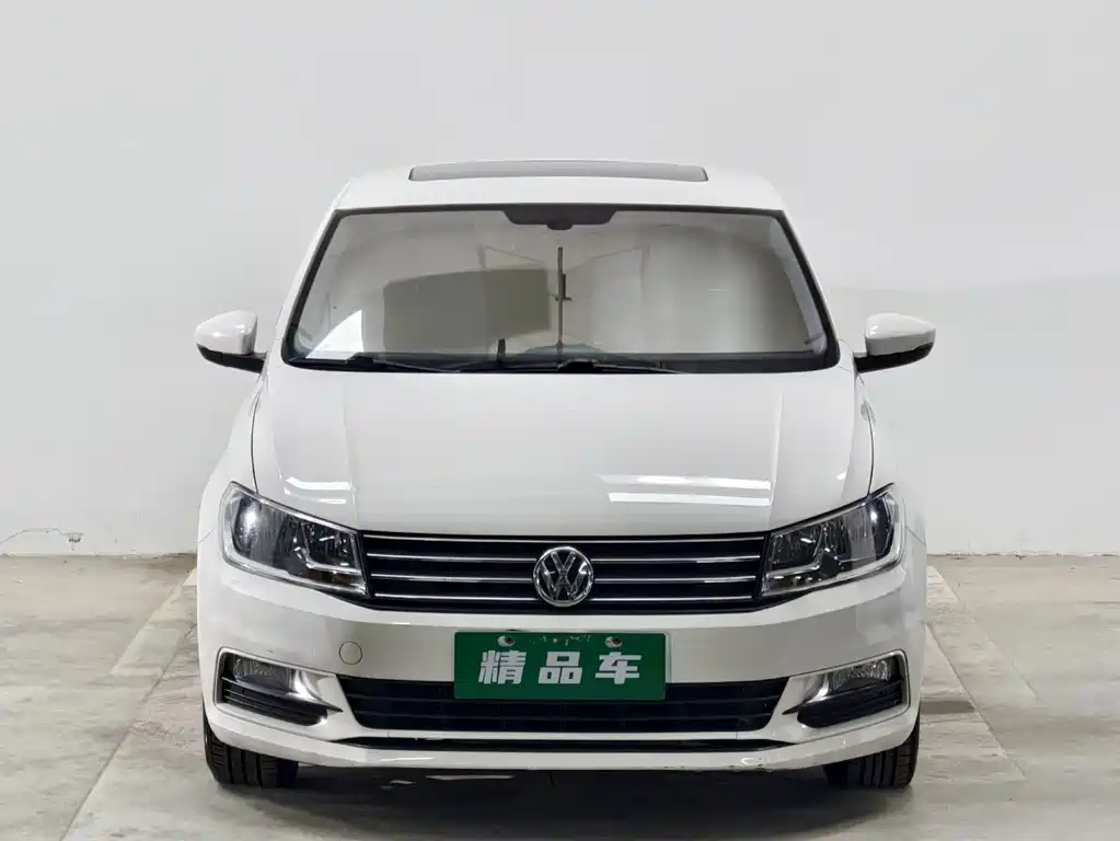Volkswagen Santana — миниатюра 2