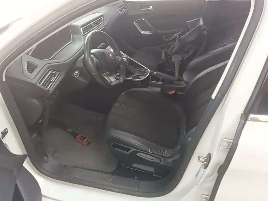 Peugeot 308 — миниатюра 15