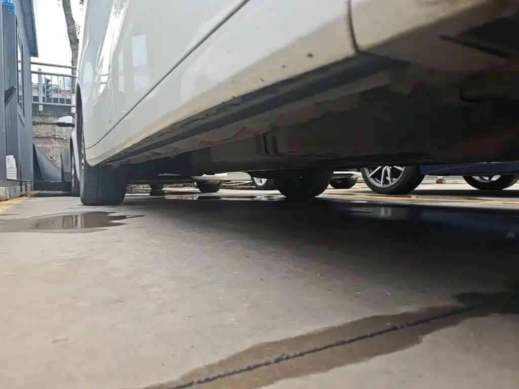 Toyota Alphard — миниатюра 20