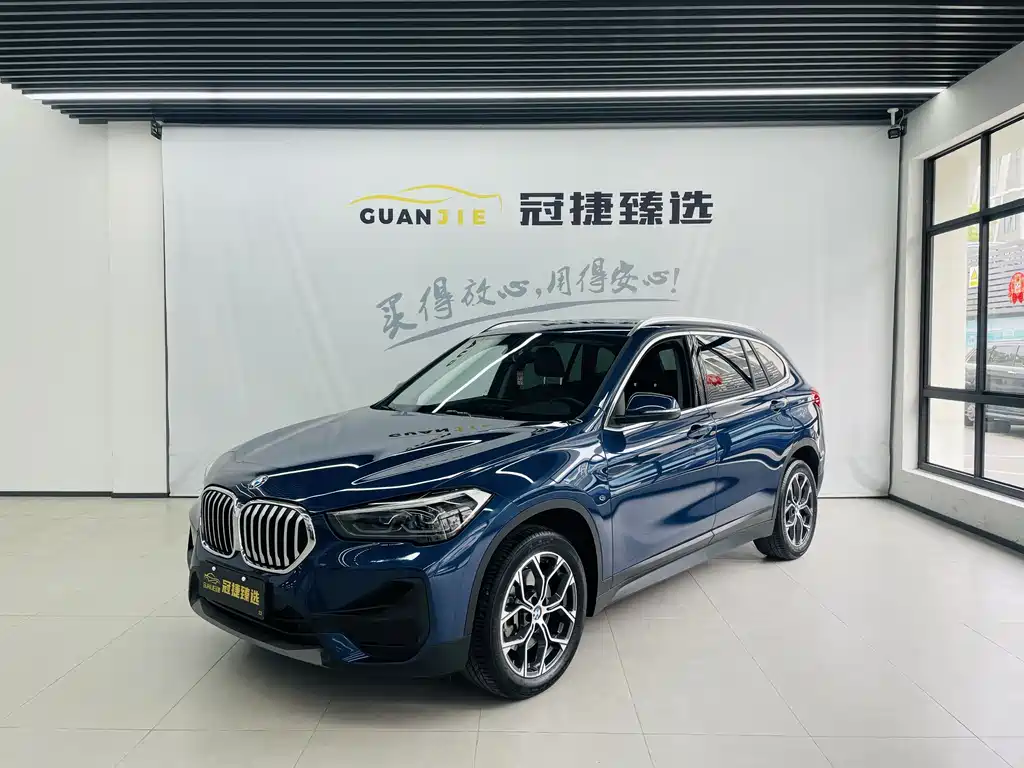 Купить BMW X1