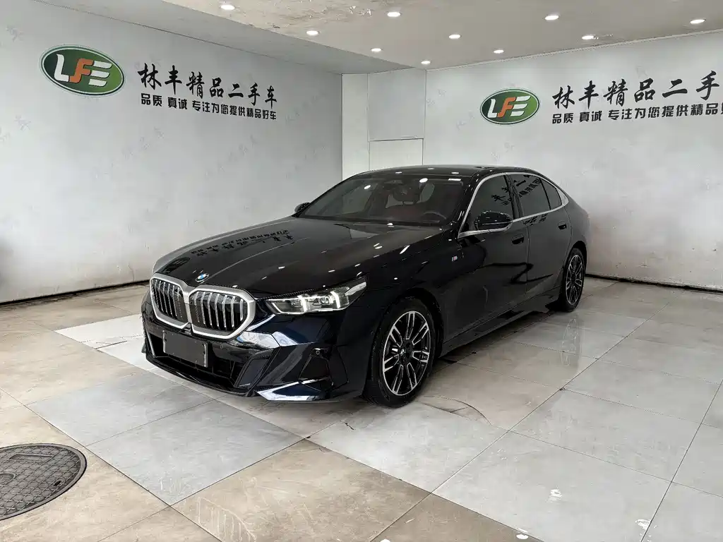 BMW 5 Series 2024