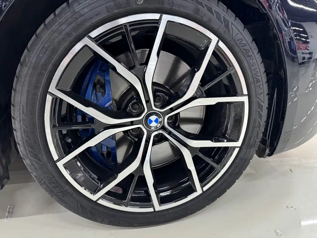 BMW 5 Series (Import) — миниатюра 22