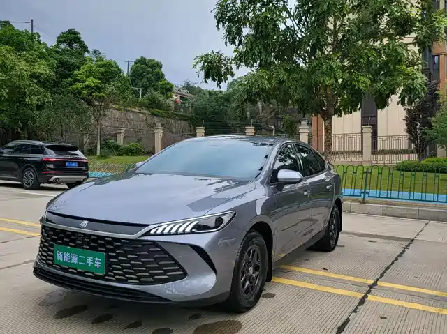 2025 BYD Qin