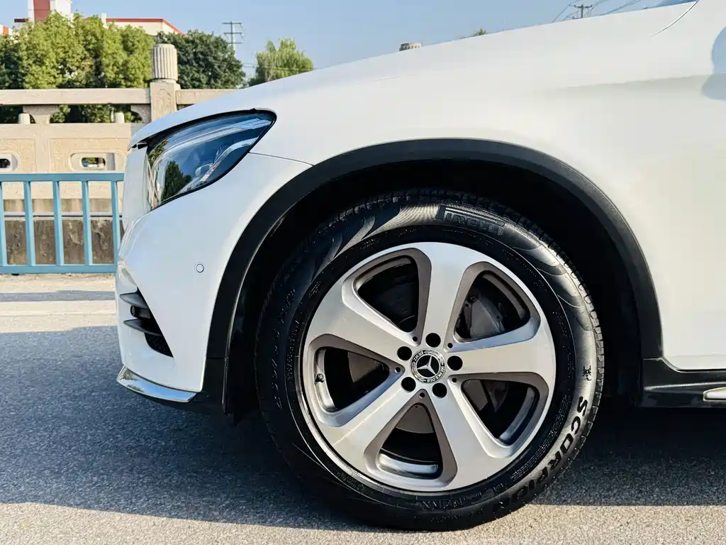 Mercedes-Benz GLC — миниатюра 17