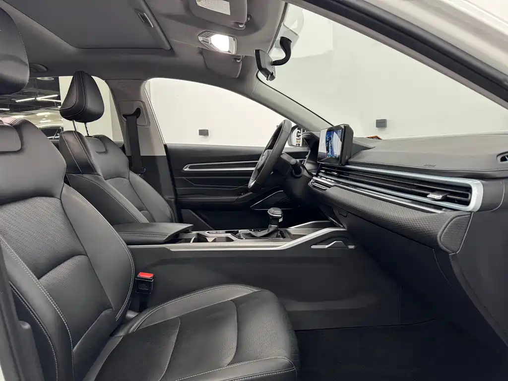 Geely Emgrand — миниатюра 10