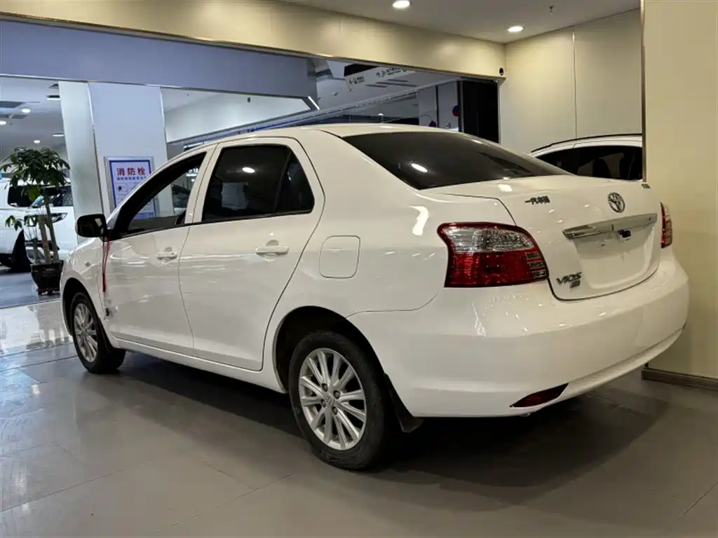 Toyota Vios — миниатюра 8