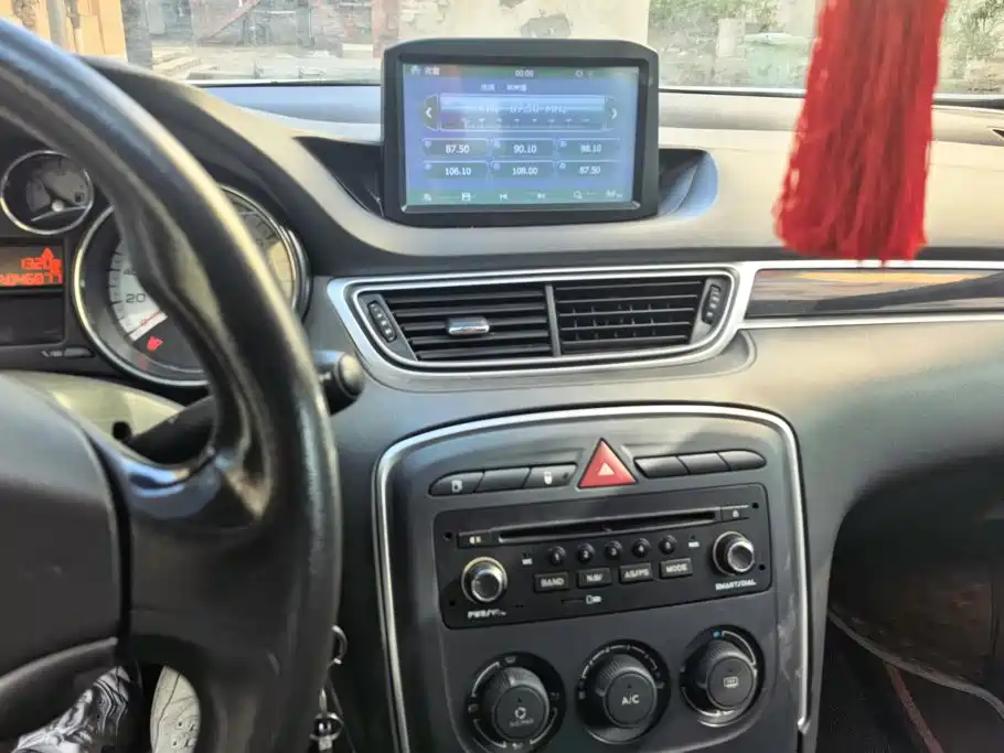 Peugeot 308 — миниатюра 13