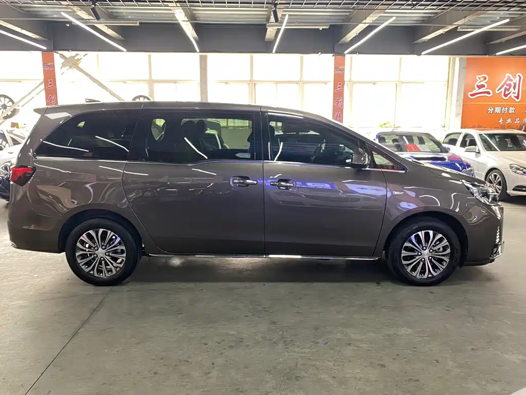Buick GL8 2023 652T Luxury
