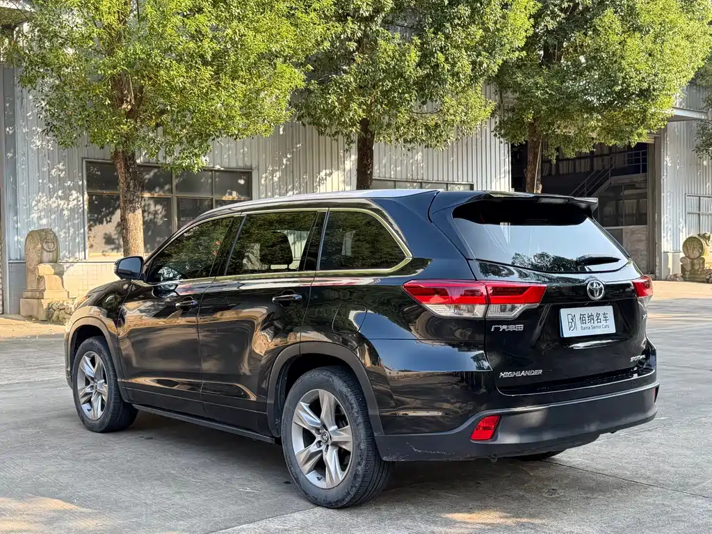 Toyota Highlander — миниатюра 9