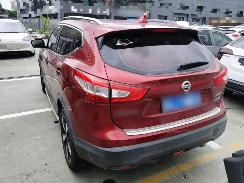 Nissan Qashqai — миниатюра 5