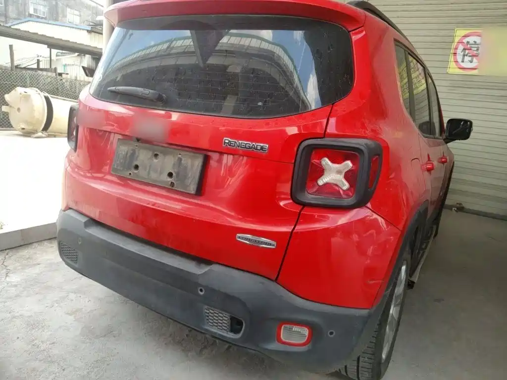 Jeep Renegade — миниатюра 13