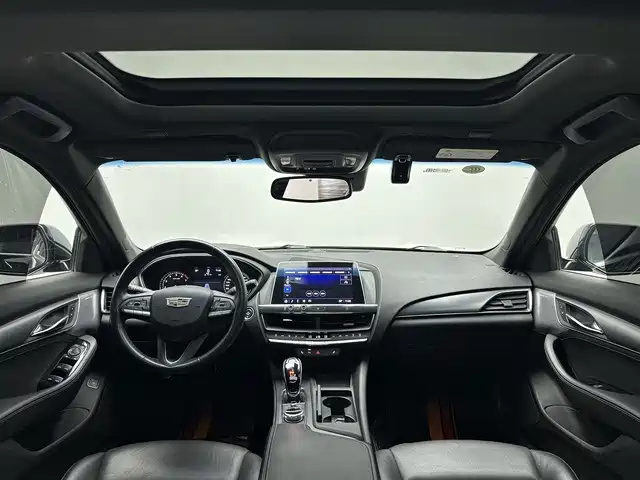Cadillac CT5 — миниатюра 6