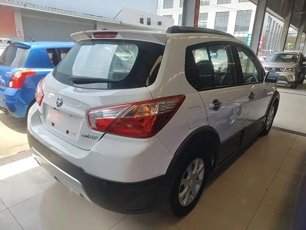 Venucia R50X — миниатюра 7