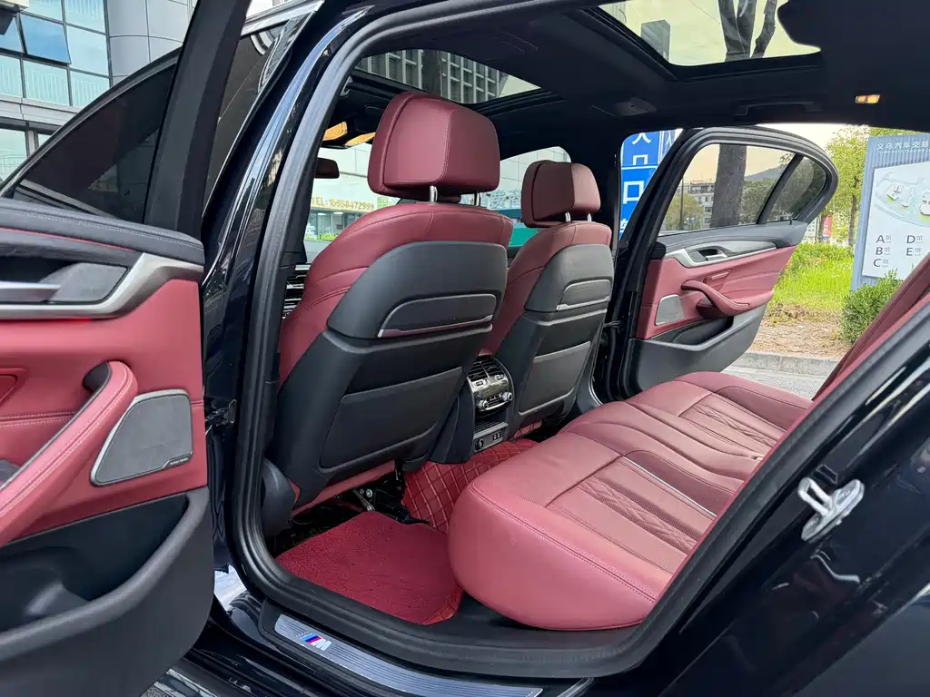 BMW 5 Series — миниатюра 11