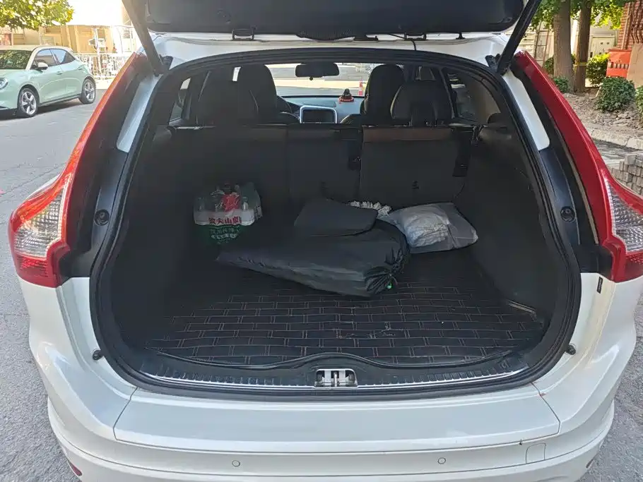 Volvo XC60 — миниатюра 4