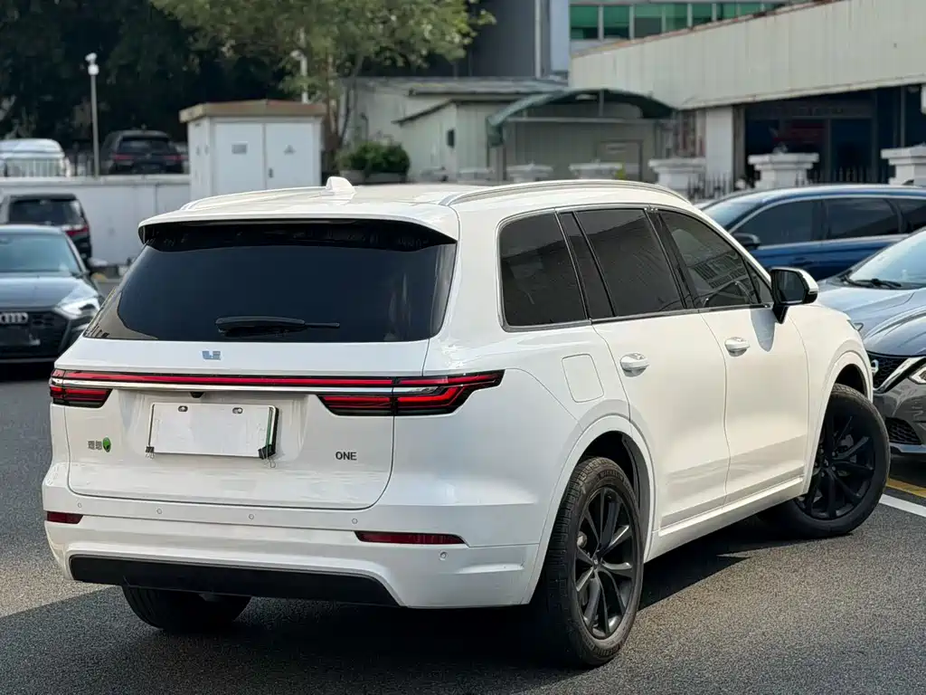 Li Auto Li ONE — миниатюра 18