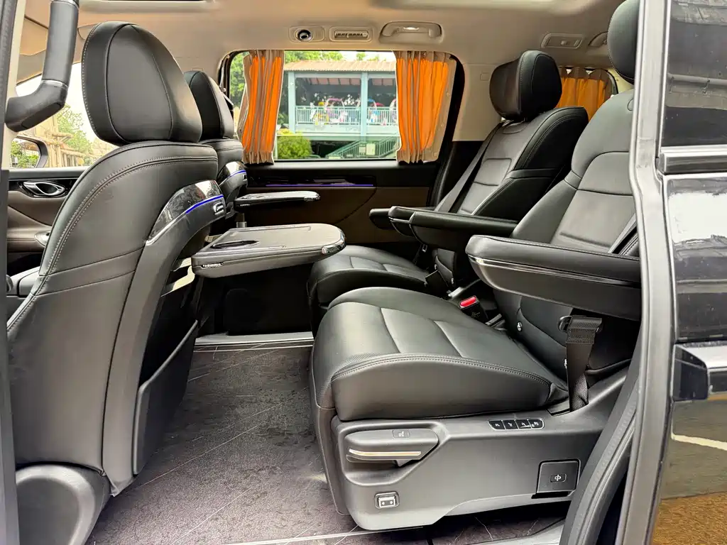 GAC Motor Trumpchi E8 PHEV — миниатюра 7