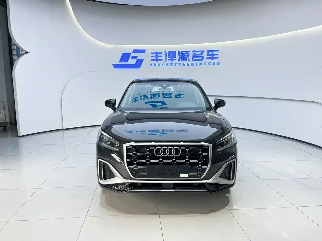 Audi Q2L — миниатюра 2