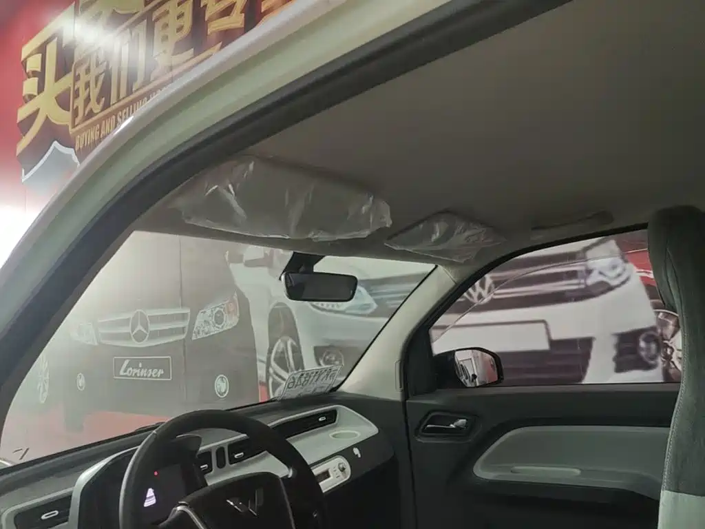 Wuling MINIEV — миниатюра 18