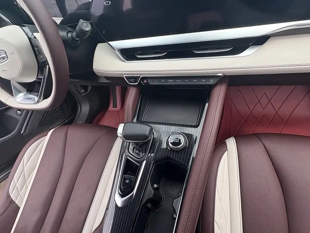 Geely Xingyue L — миниатюра 8
