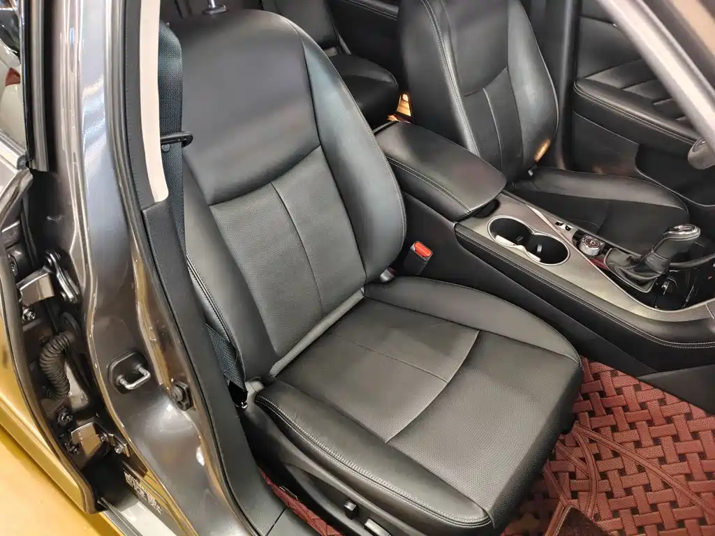 Infiniti Q50L — миниатюра 17