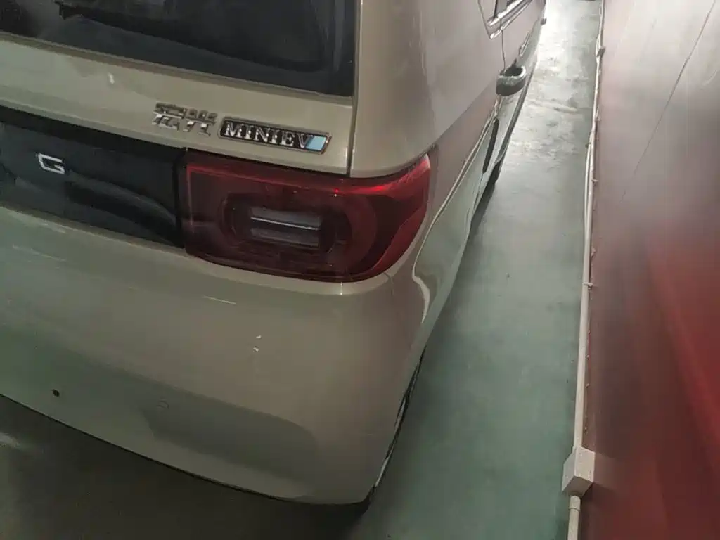 Wuling MINIEV — миниатюра 8