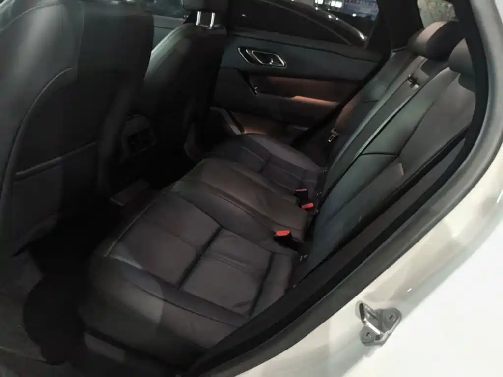 Land Rover Velar — миниатюра 17