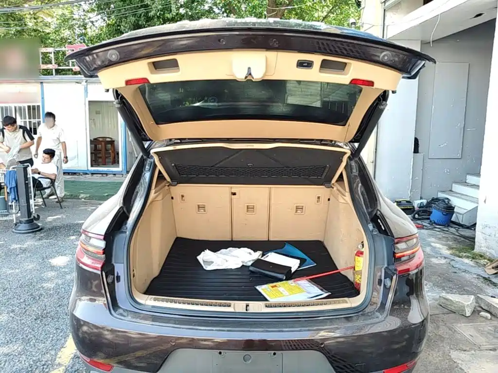 Porsche Macan — миниатюра 19
