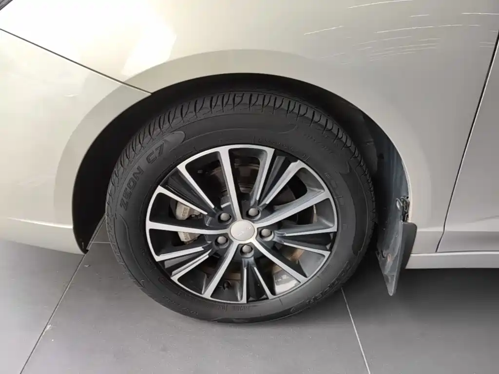 Roewe i5 — миниатюра 23