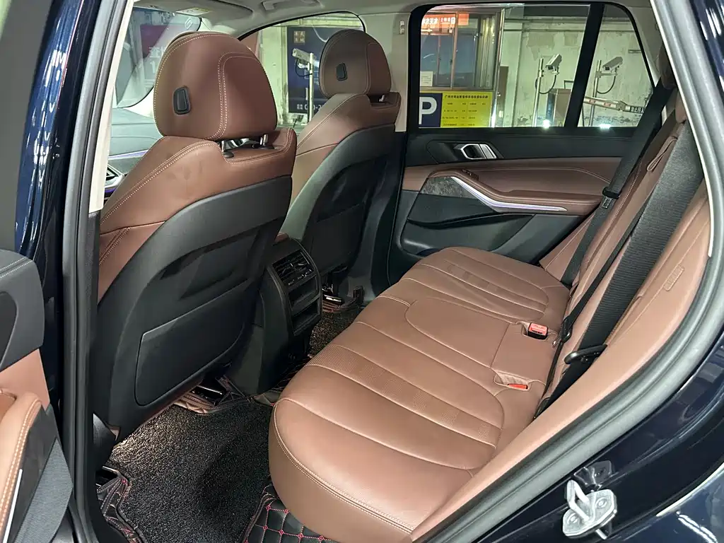 BMW X5 (Import) — миниатюра 13