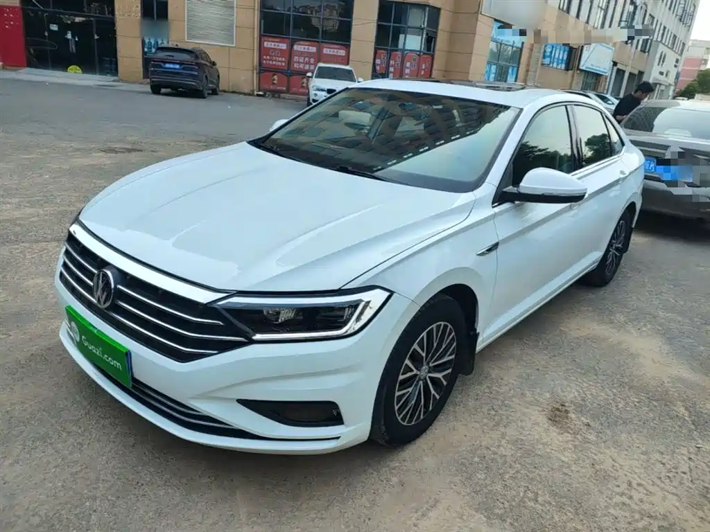 Купить Volkswagen Sagitar
