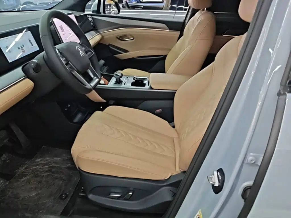 BYD L DM-i — миниатюра 15