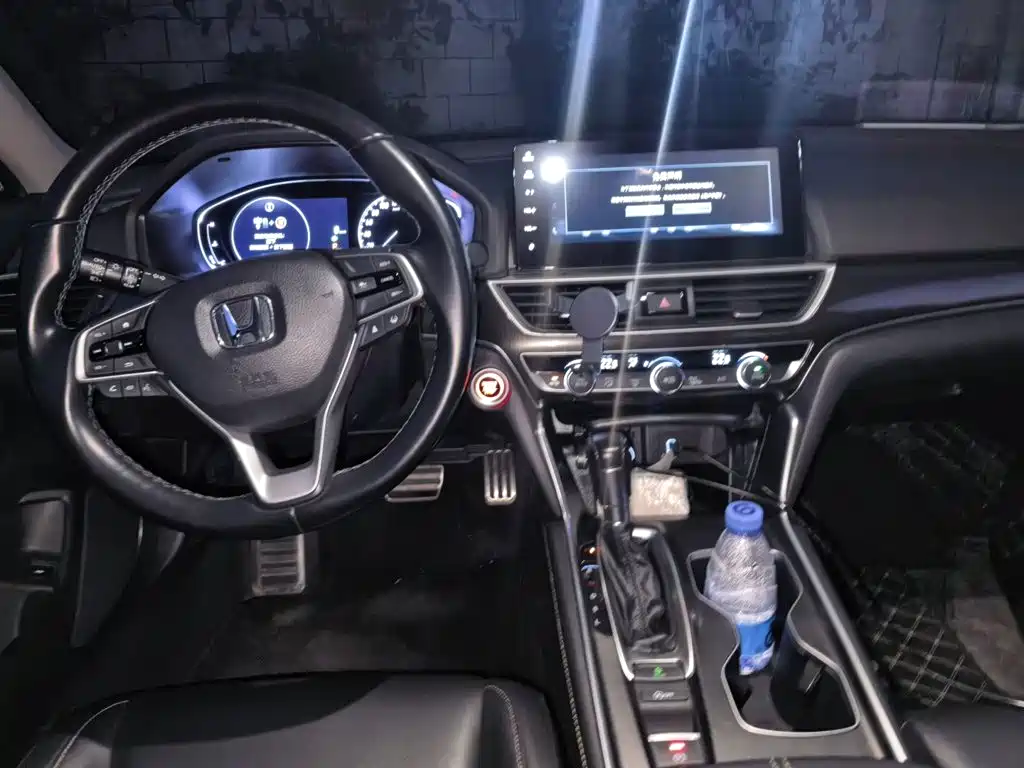 Honda Accord — миниатюра 5