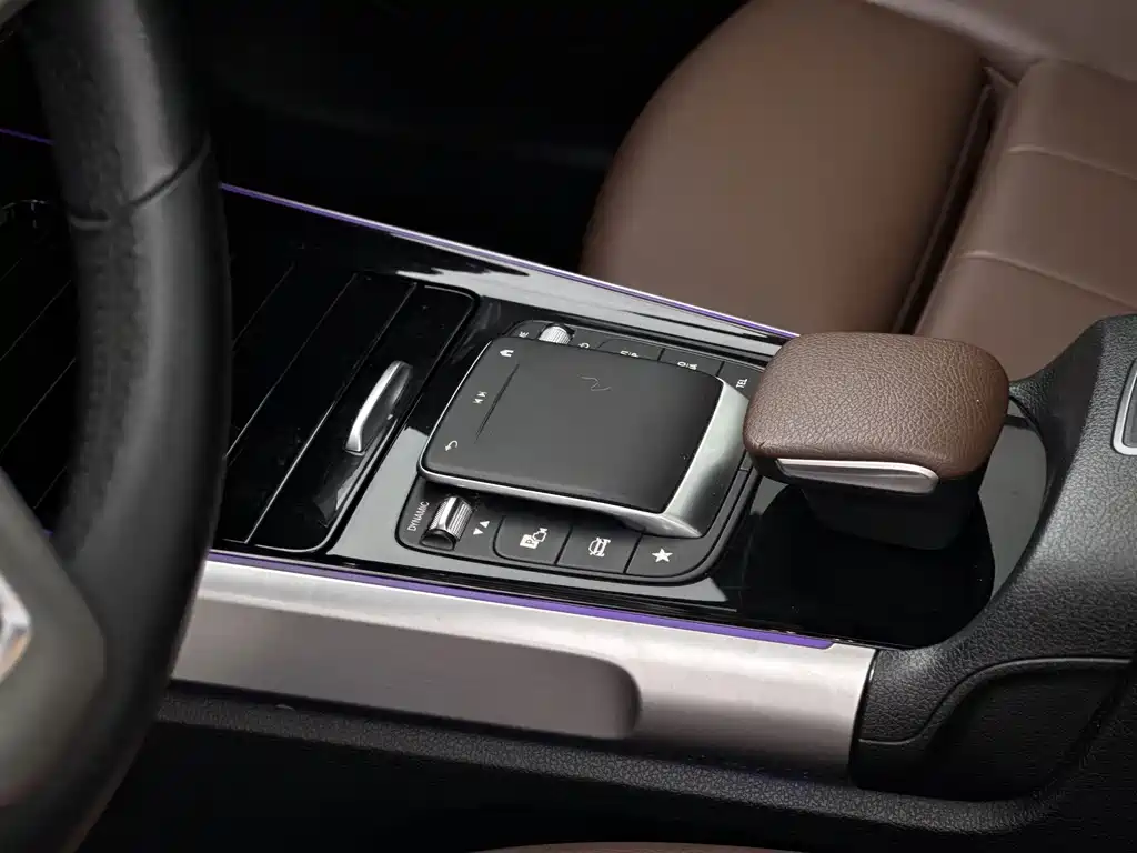 Mercedes-Benz GLB — миниатюра 10