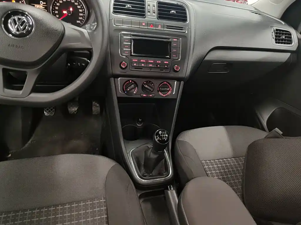 Volkswagen Polo — миниатюра 14