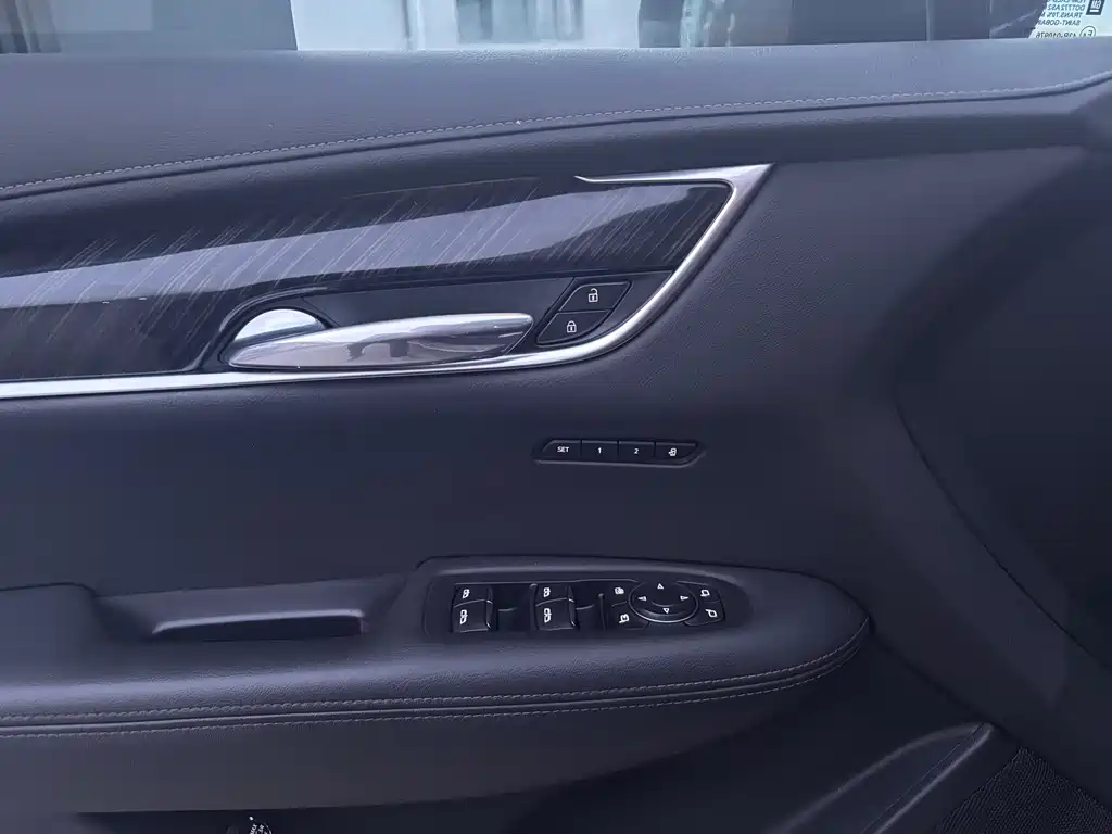 Cadillac XT6 — миниатюра 7
