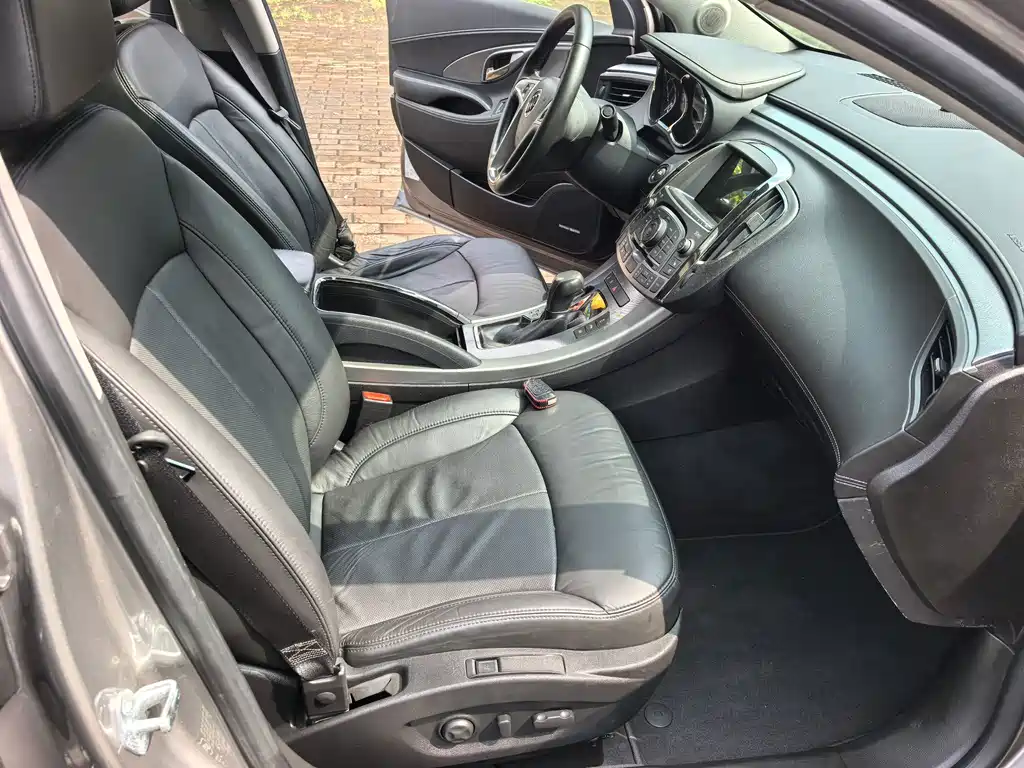 Buick LaCrosse — миниатюра 6