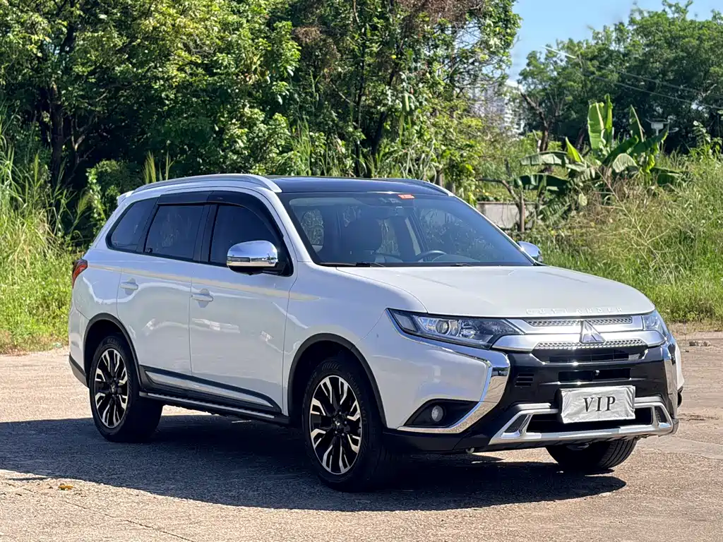 Mitsubishi Outlander — миниатюра 3
