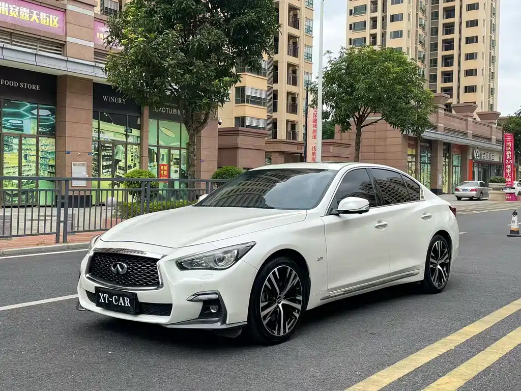 Infiniti Q50L