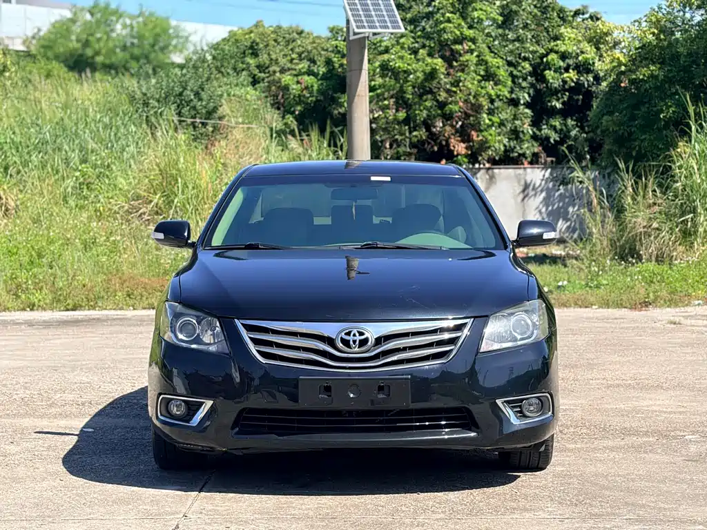 Toyota Camry — миниатюра 2