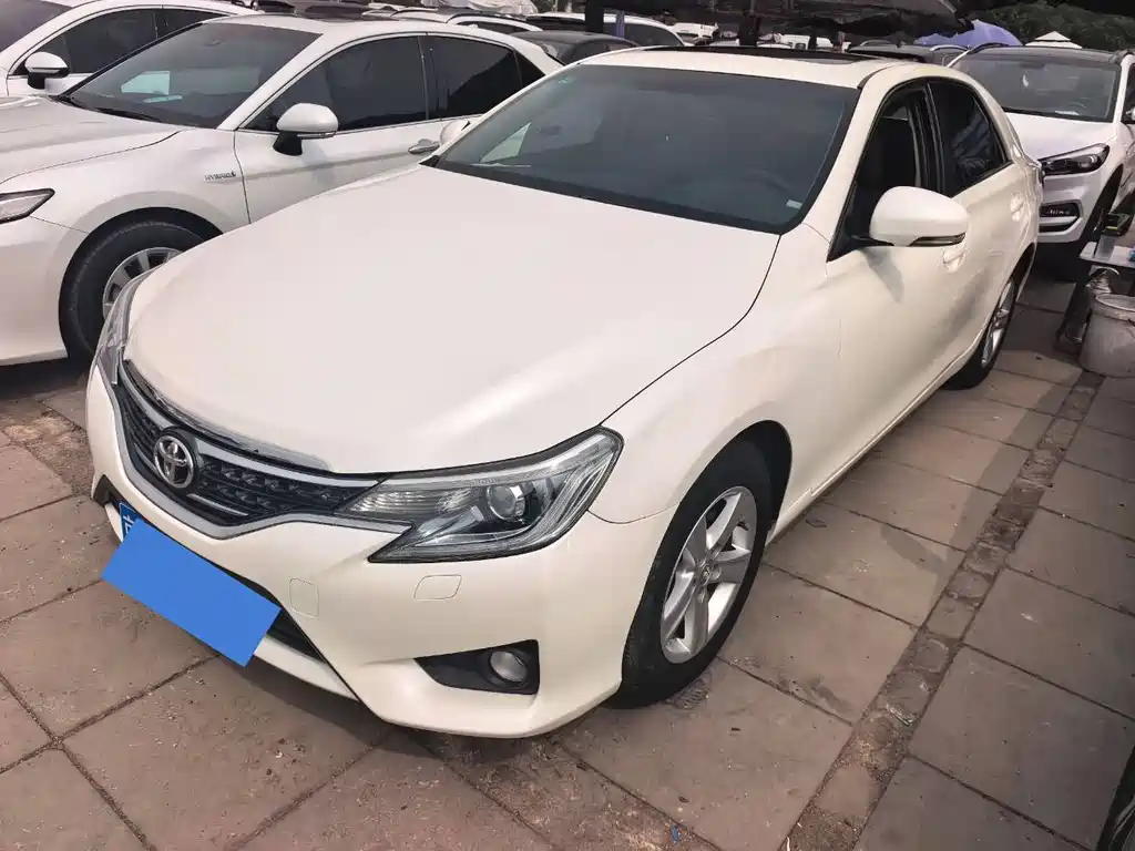 Toyota Reiz 2016