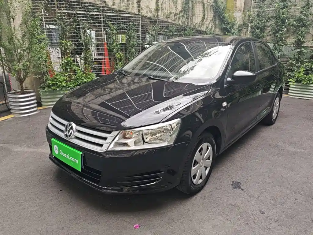 Volkswagen Santana — миниатюра 2
