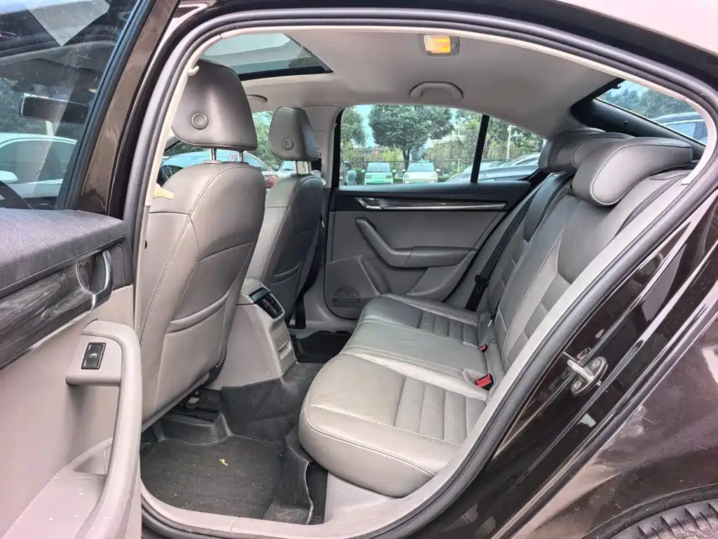 Skoda Octavia — миниатюра 9