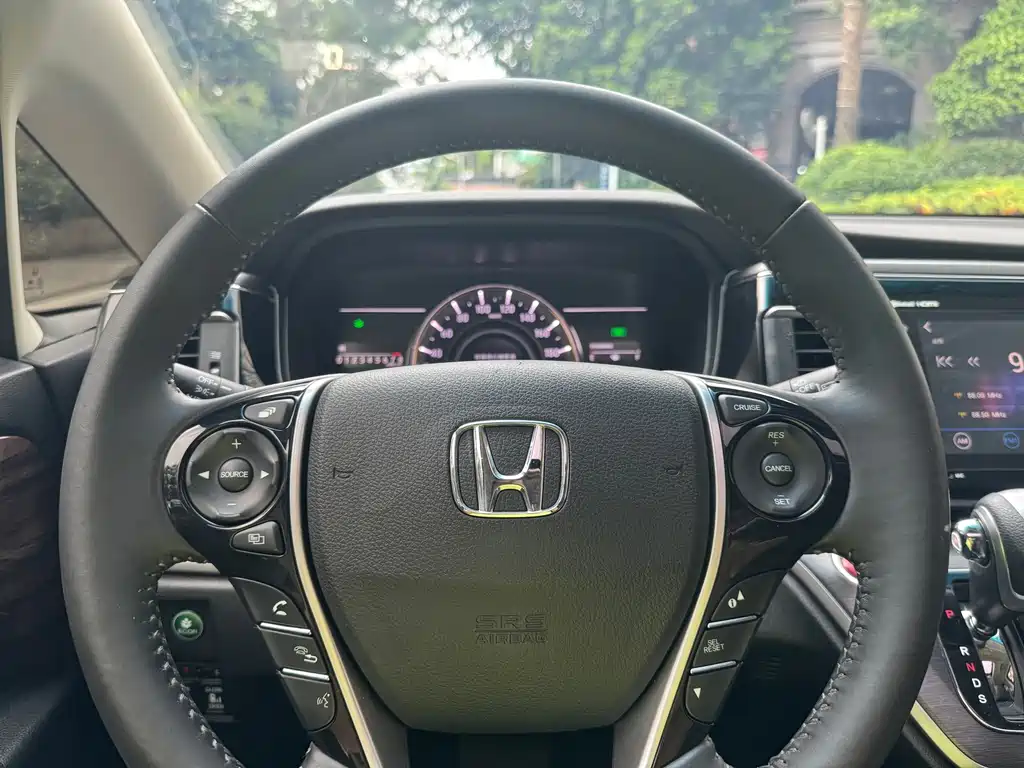 Honda Elysion — миниатюра 12