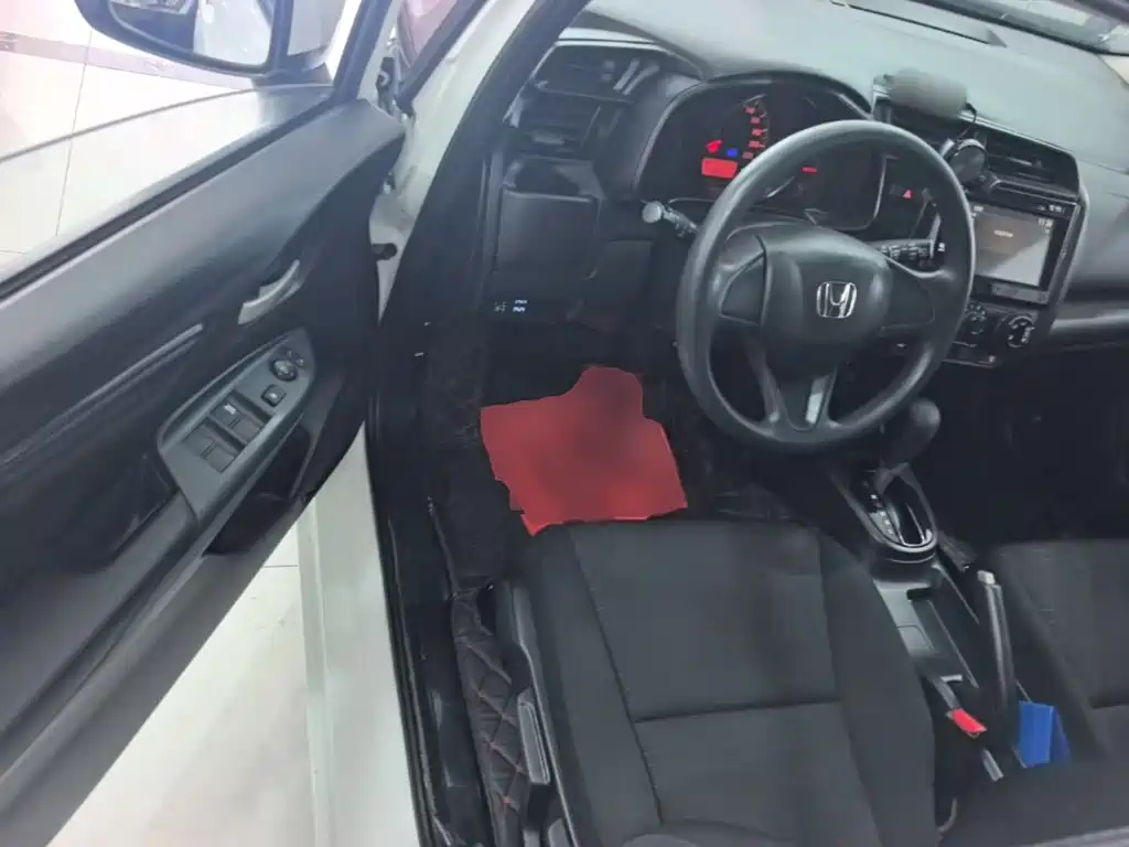 Honda Fit — миниатюра 16