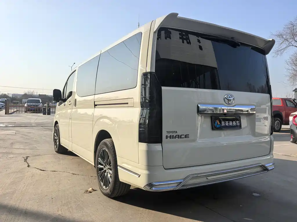 KETI CAR KEDI MOUNTAINS AND RIVERS