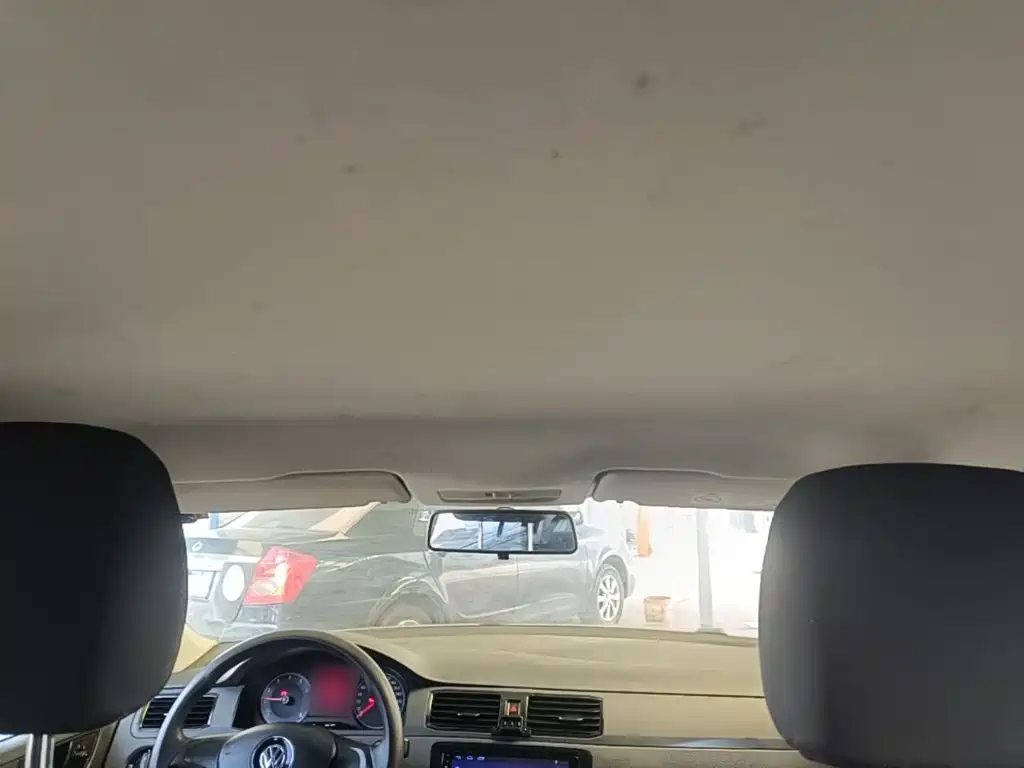 Volkswagen Santana — миниатюра 18