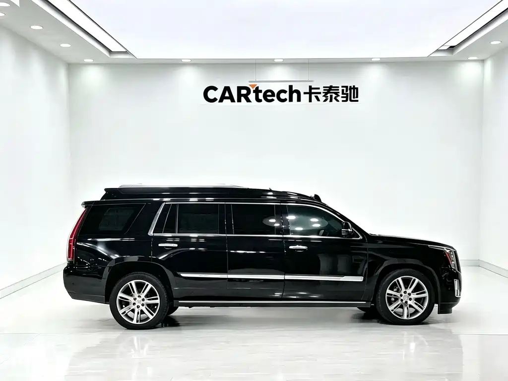 Cadillac Escalade — миниатюра 4