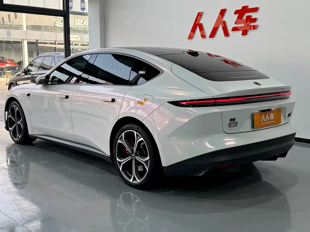 NIO NIO ET5